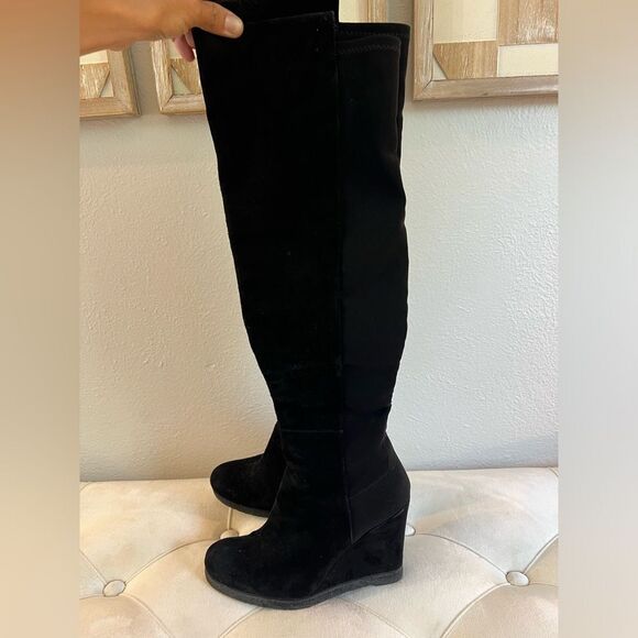 Stuart Weitzman Over-The-Knee Suede Boots, Size 7 - Picture 6 of 11